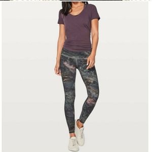 Lululemon Wunder Under Size 6 Low Rise like new